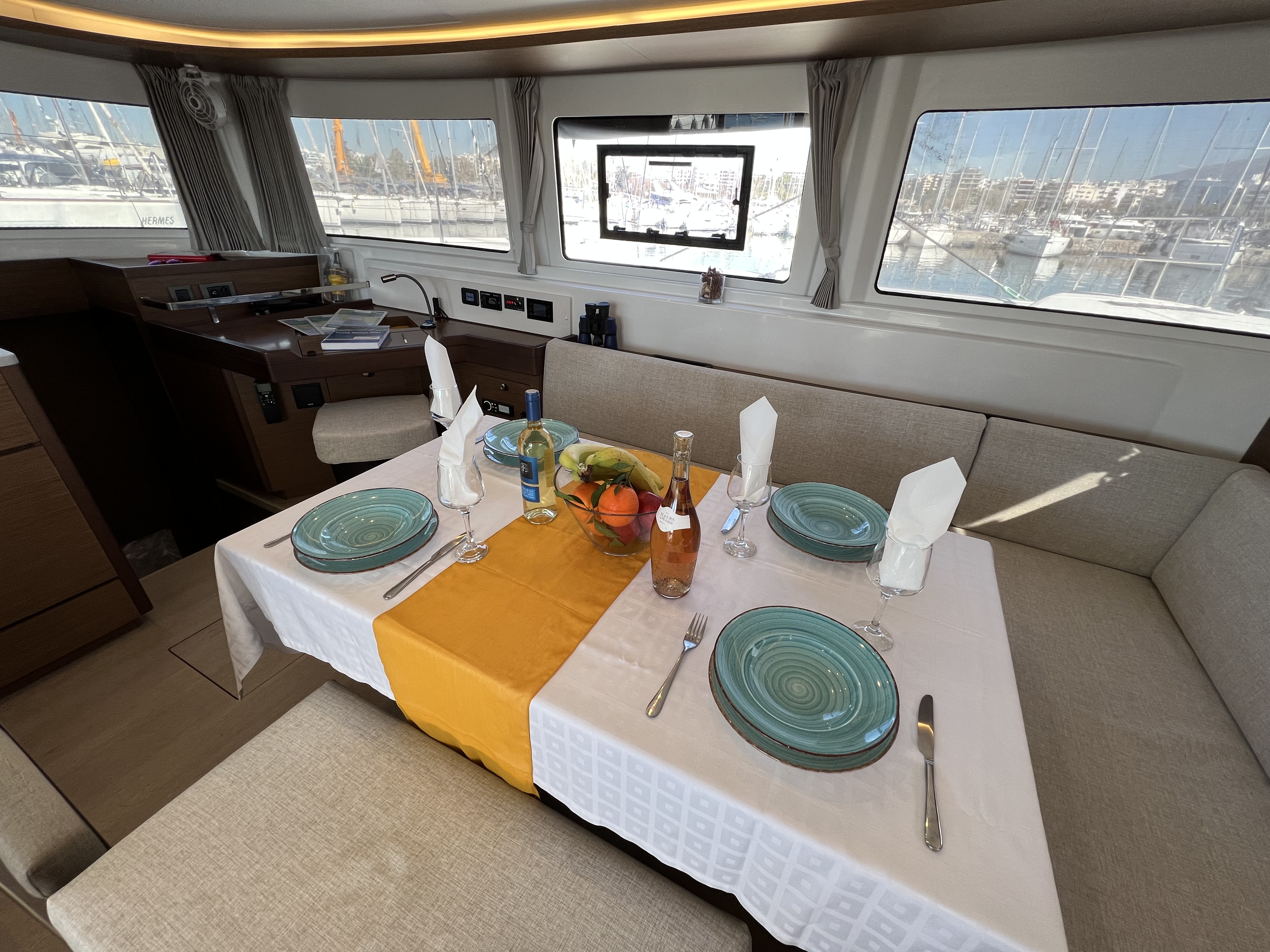 Kalisi Mou exterior deck