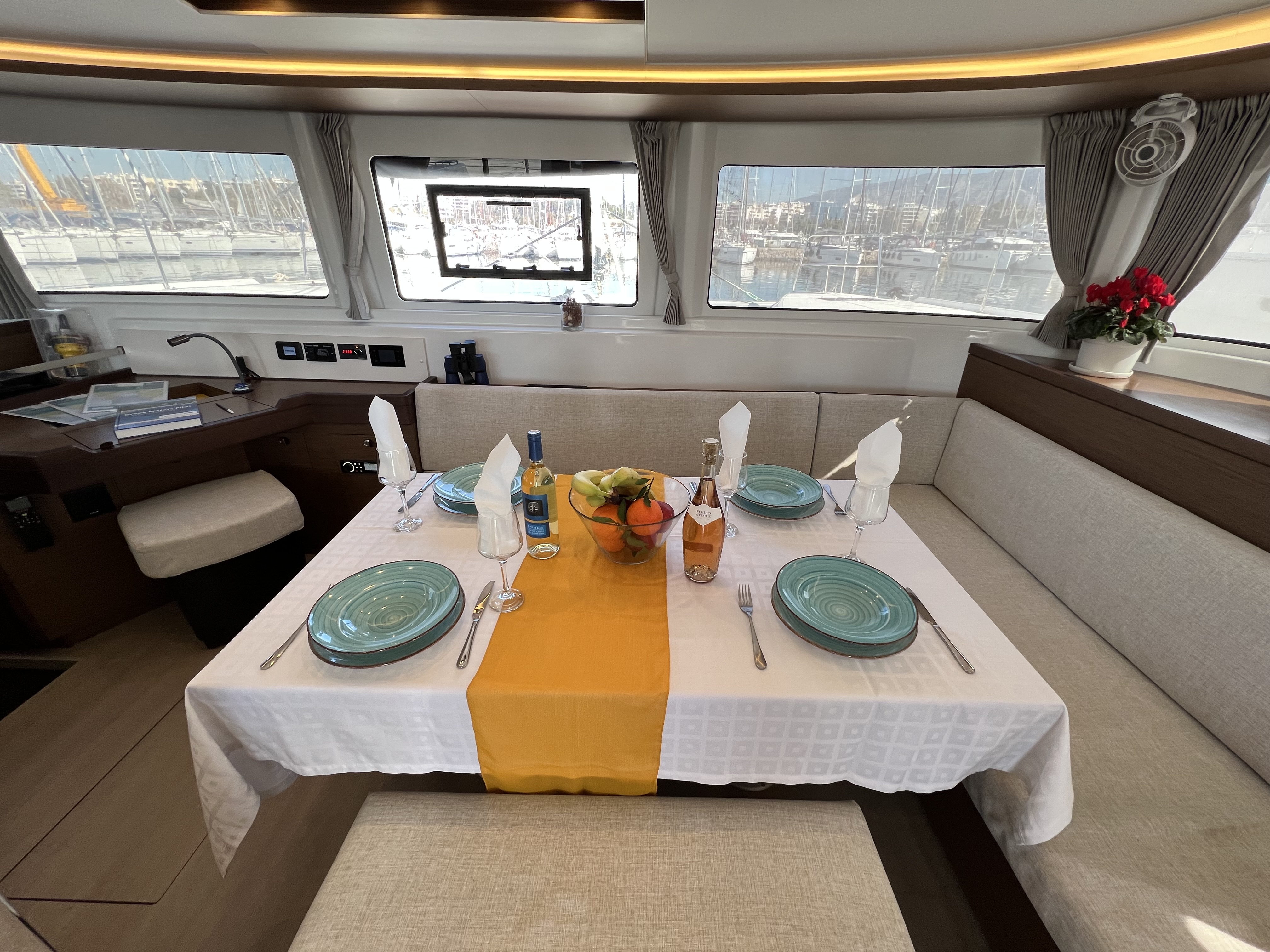 Kalisi Mou stern view