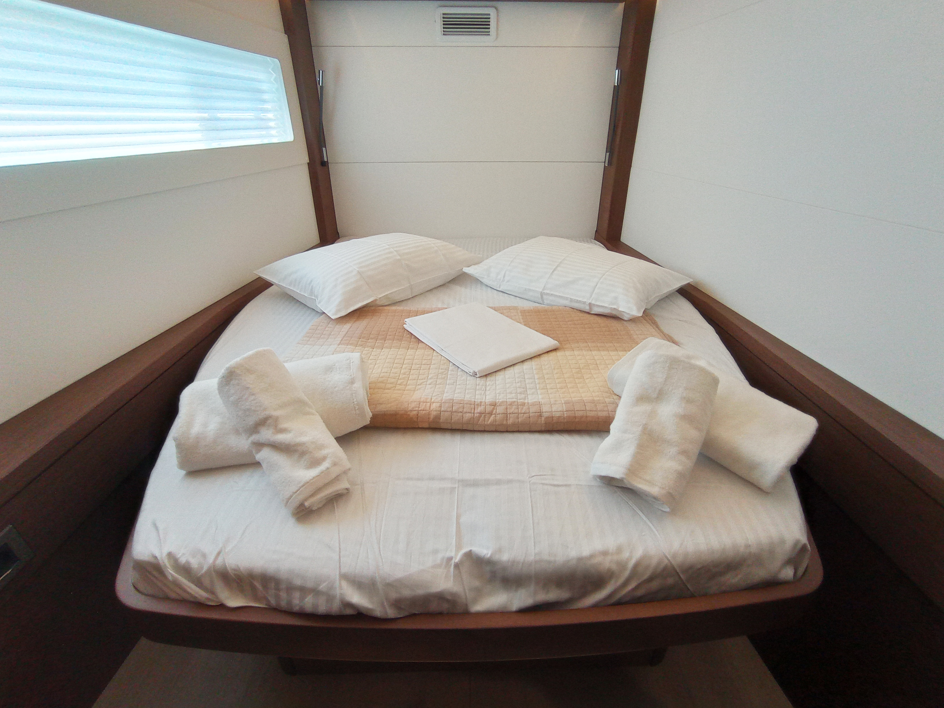 Double cabin with premium bedding
