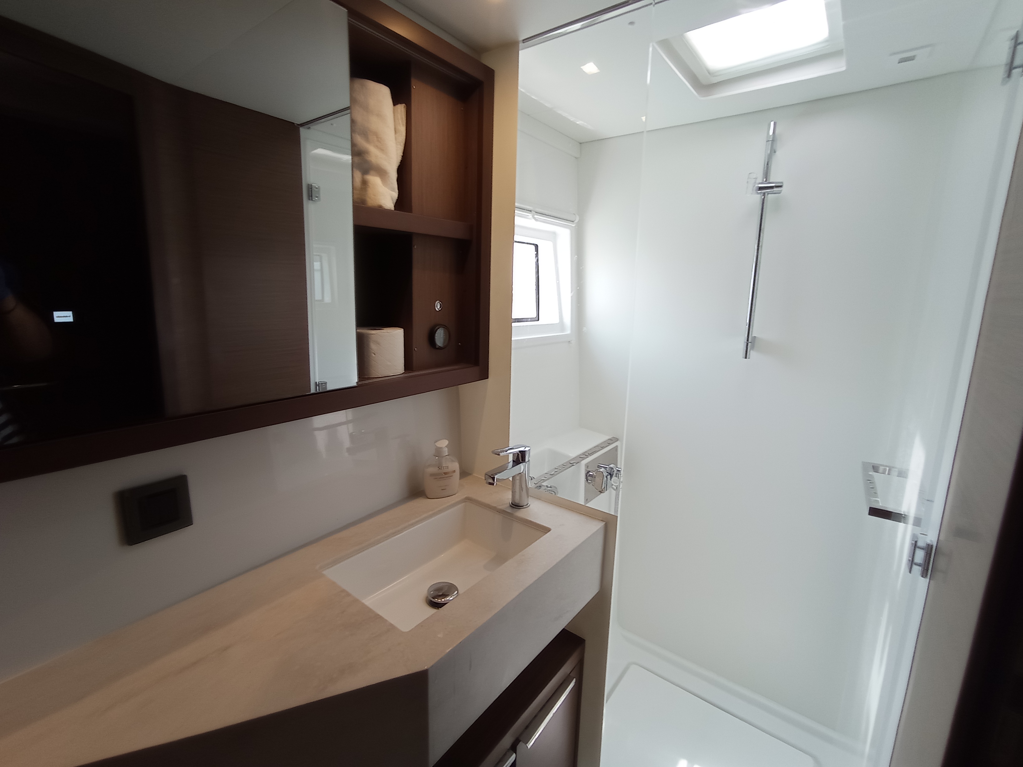 Kalisi Mou cabin detail